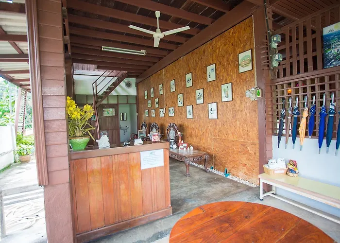 Baan Sukapanpotharam Ban Khao Phra